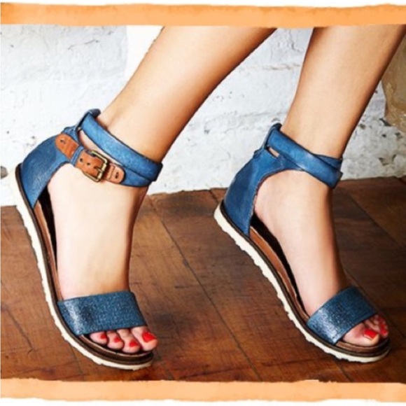 Miz Mooz Shoes - Miz Mooz Verona Collection Blue Sparkly Strappy Gladiator Sandal EU 38 / US 8